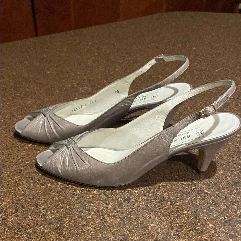 Bruno Magli Gray / taupe Peep-Toe Slingback Heels size 6 1/2 AA